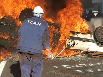 Prlotestas de Izar en San Fernando