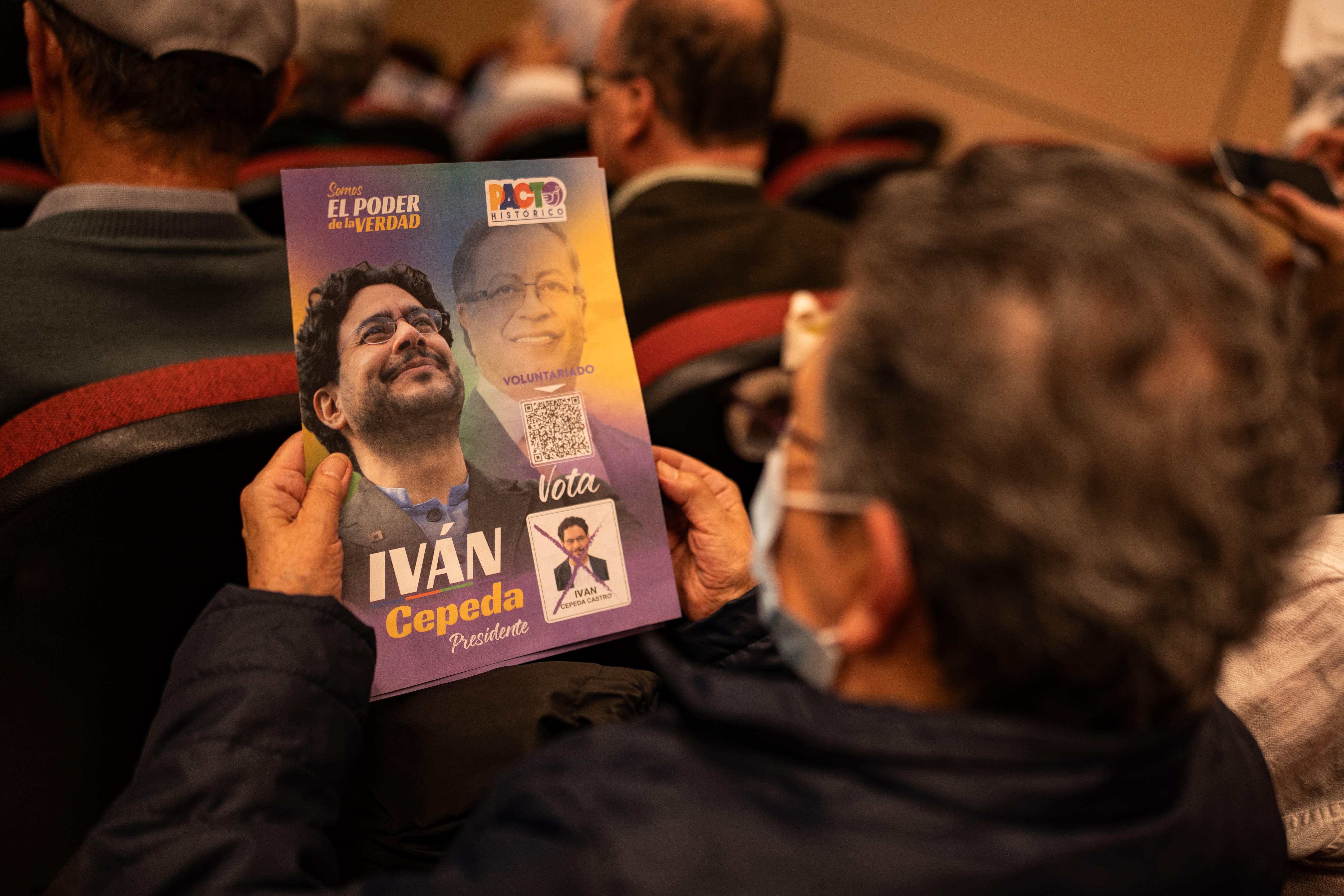 Colombia se encamina a las urnas bajo denuncias de que Petro y Cepeda incumplen las normas de la campaña