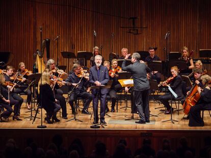 Mark Padmore canta 'A Padmore Cycle', de Thomas Larcher, con la recin creada Knussen Chamber Orchestra dirigida por Ryan Wigglesworth.