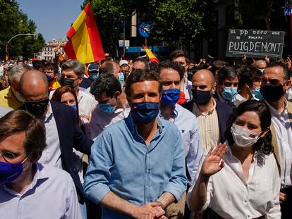 Manifestación contra los indultos del Gobierno a los líderes independentistas catalanes en la Plaza de Colón en Madrid.