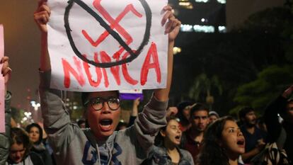 Manifestación en Brasil contra el candidato Jair Bolsonaro.