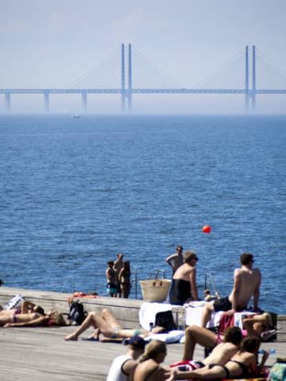 El Västra Hamnen de Malmö, con el puente Oresund al fondo.