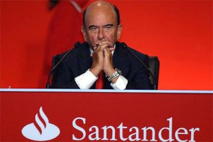 Emilio Botín, presidente del Santander, en la última junta de accionistas.