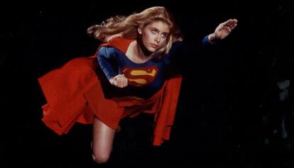 Helen Slater fue la primera superheroína de cine, allá por 1984, pero su papel como Super Girl no sirvió para hacer despegar su carrera ni tuvo demasiado éxito. Eran otros tiempos.