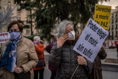 Concentración frente al Congreso en apoyo a la ley de eutanasia en diciembre de 2020.