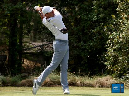 Rory McIlroy teeing off during the World Match Play.