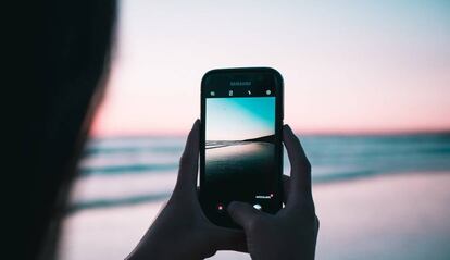 Teléfono en la playa