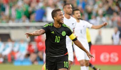 Giovani Dos Santos festeja su gol contra Nueva Zelanda