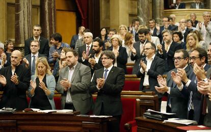 Los líderes del nacionalismo catalán, en el Parlament tras el anuncio de convocatoria de referéndum, en enero de 2016.