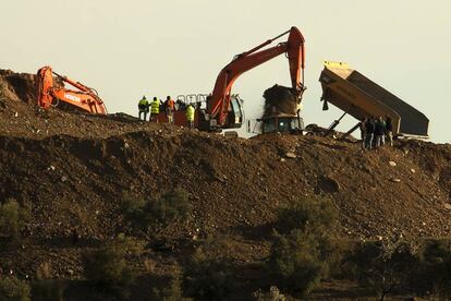 Heavy machinery near the borehole.