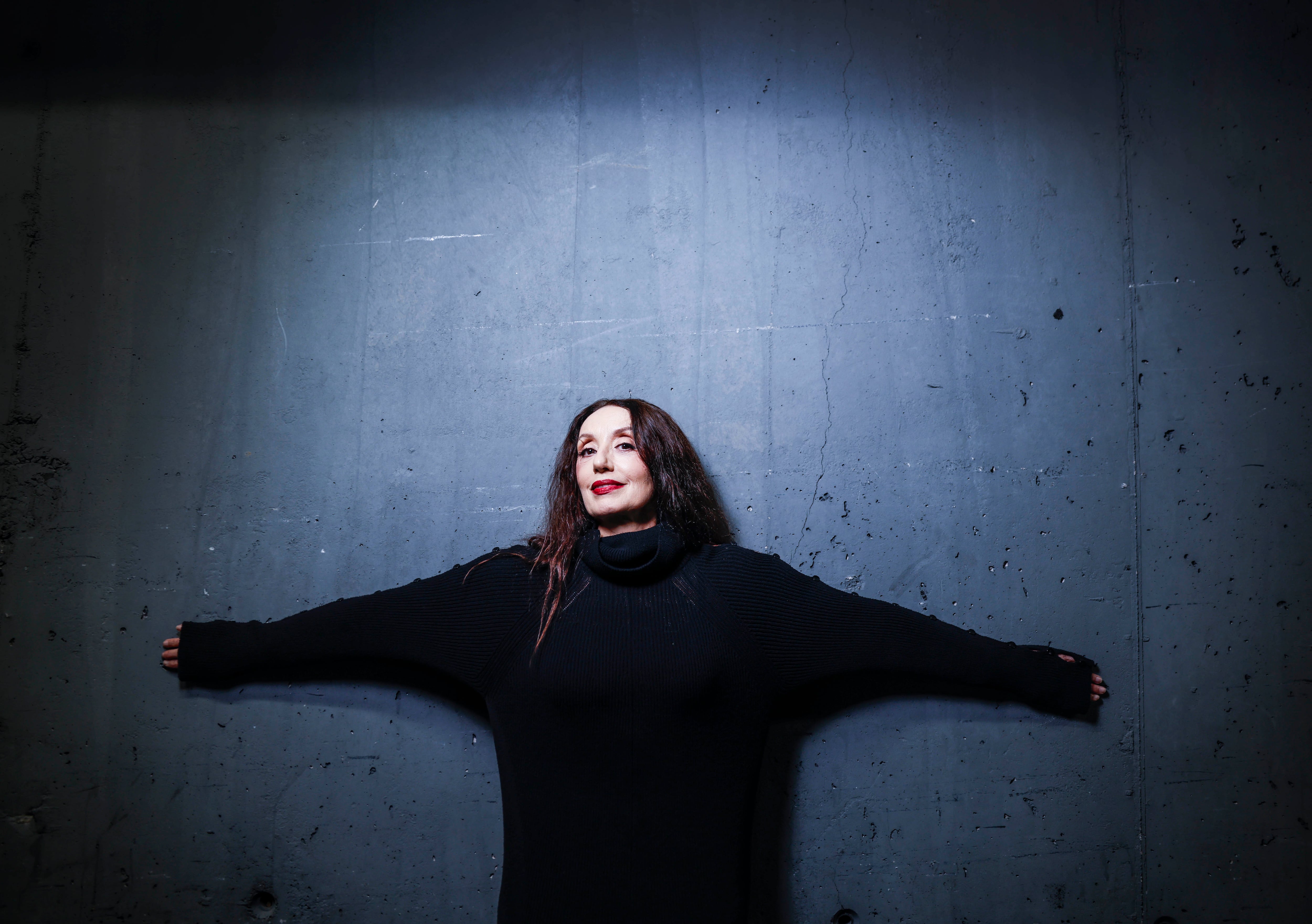 Luz Casal: “El marquesado es un honor, pero seguiré siendo macarra y pintándome los labios de rojo”