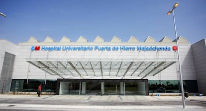 Fachada del Hospital Universitario Puerta de Hierro, en Majadahonda (Madrid).