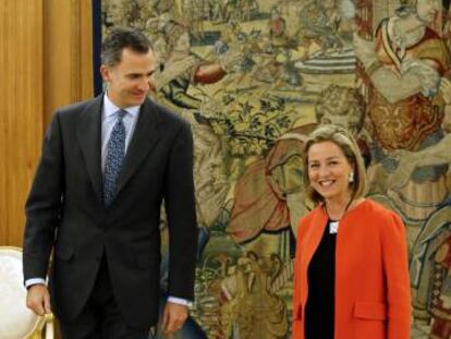 El Rey recibe a Ana Oramas, diputada de Coalici&oacute;n Canaria, durante la fase de consultas para la investidura de un jefe del Gobierno.