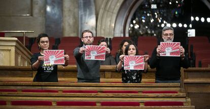 Los cuatro diputados de la CUP; el martes, en la frustrada sesión de investidura de Carles Puigdemont.