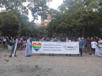 Concentración contra las agresiones homófobas este sábado en València.
