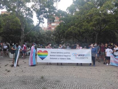 Concentración contra las agresiones homófobas este sábado en València.