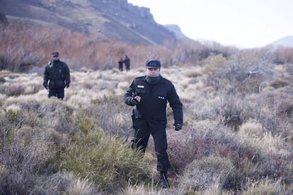 Rastrillaje en las cercanías del río Chubut para buscar a Santiago Maldonado.