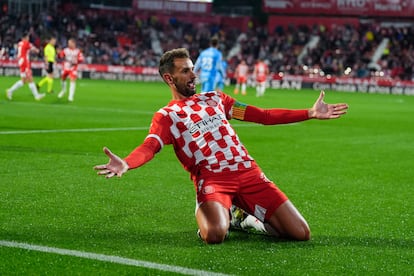 Cristhian Stuani celebra tras marcar ante el Mallorca
