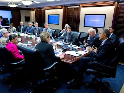 Reunião do presidente Obama com autoridades da saúde.