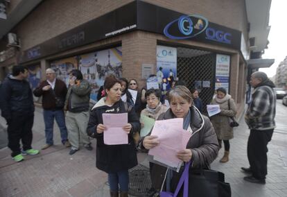 Afectados por el cierre de la empresa en Madrid.