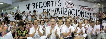 Encierro de trabajadores del hospital Ramon y Cajal de Madrid. (DVD 566)