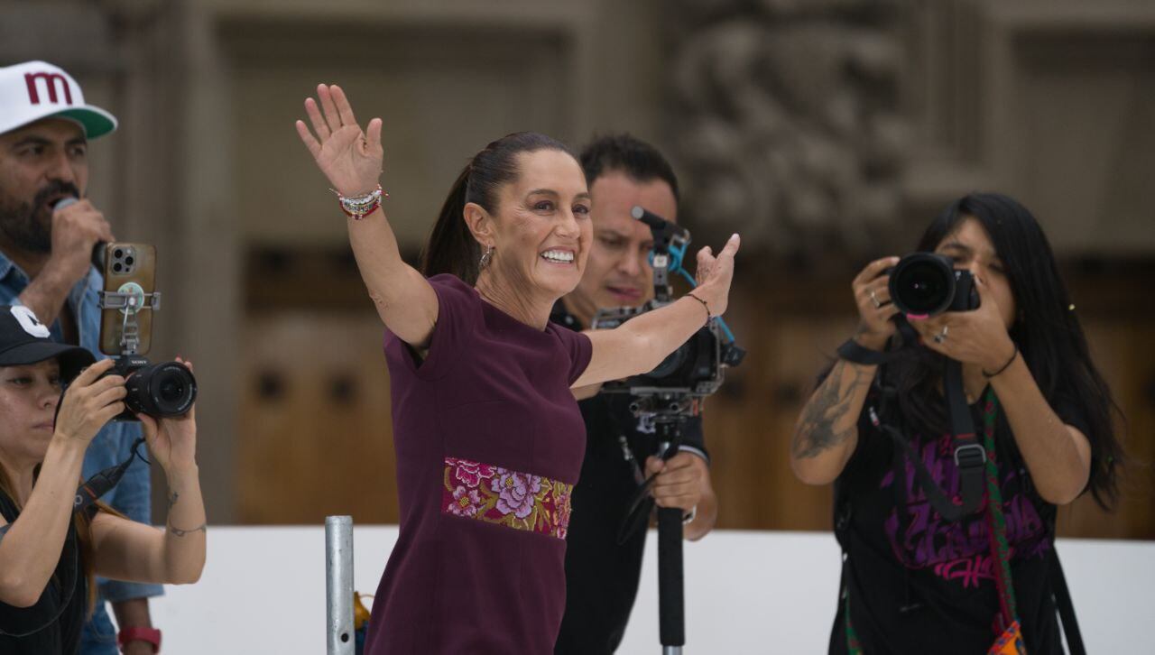 La representante de Morena ha asegurado que el próximo 2 de junio su partido volverá a hacer historia. “Desde aquí lo decimos, con fuerza y emoción: del Zócalo a la victoria”, dijo. 