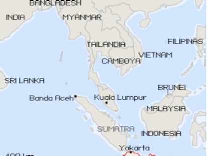 Un 'tsunami' registrado en la isla de Java tras un terremoto deja al menos 104 muertos