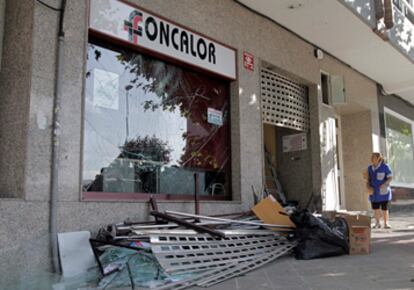 Desperfectos ocasionados por la explosión de un artefacto en Foncalor.