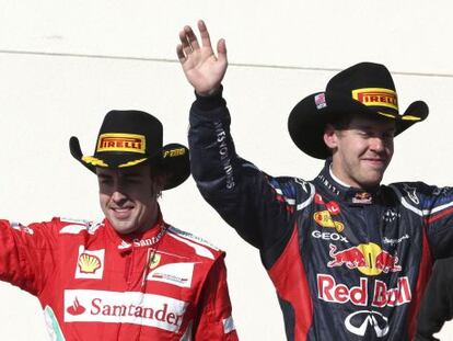 Alonso y Vettel en el podio del GP de EEUU.