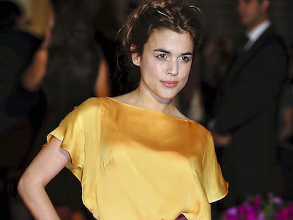 Adriana Ugarte: «Mi madre dice que me paso con las faldas cortas»