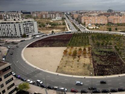 <p><b><a href="/politica/2013/11/04/album/1383573264_899634.html">TOMA ROTONDA</b></a> Algunas de las rotondas más bizarras de España