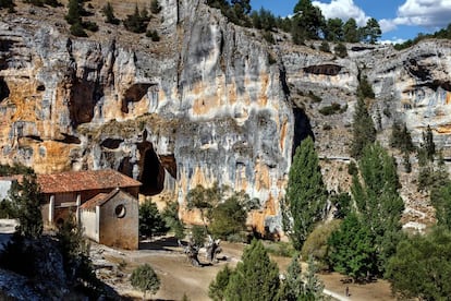 La ermita templaria de San Bartolomé, en el cañón del río Lobos (Soria).