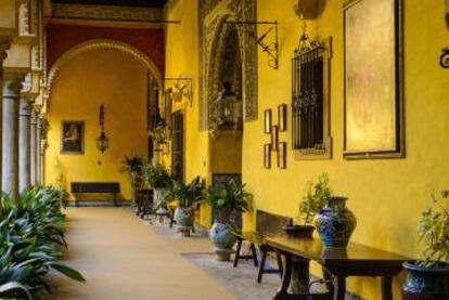 Patio del palacio de Las Dueñas Palace, en Sevilla, del siglo XV.