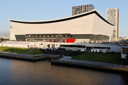 Vista lateral del Ariake Arena de los Juegos Olímpicos de Tokio 2020.