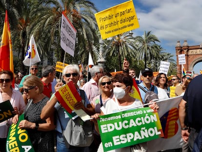 Manifestación en Barcelona organizada por la asociación escuela de todos en defensa del 25% del castellano en las escuelas en 2022