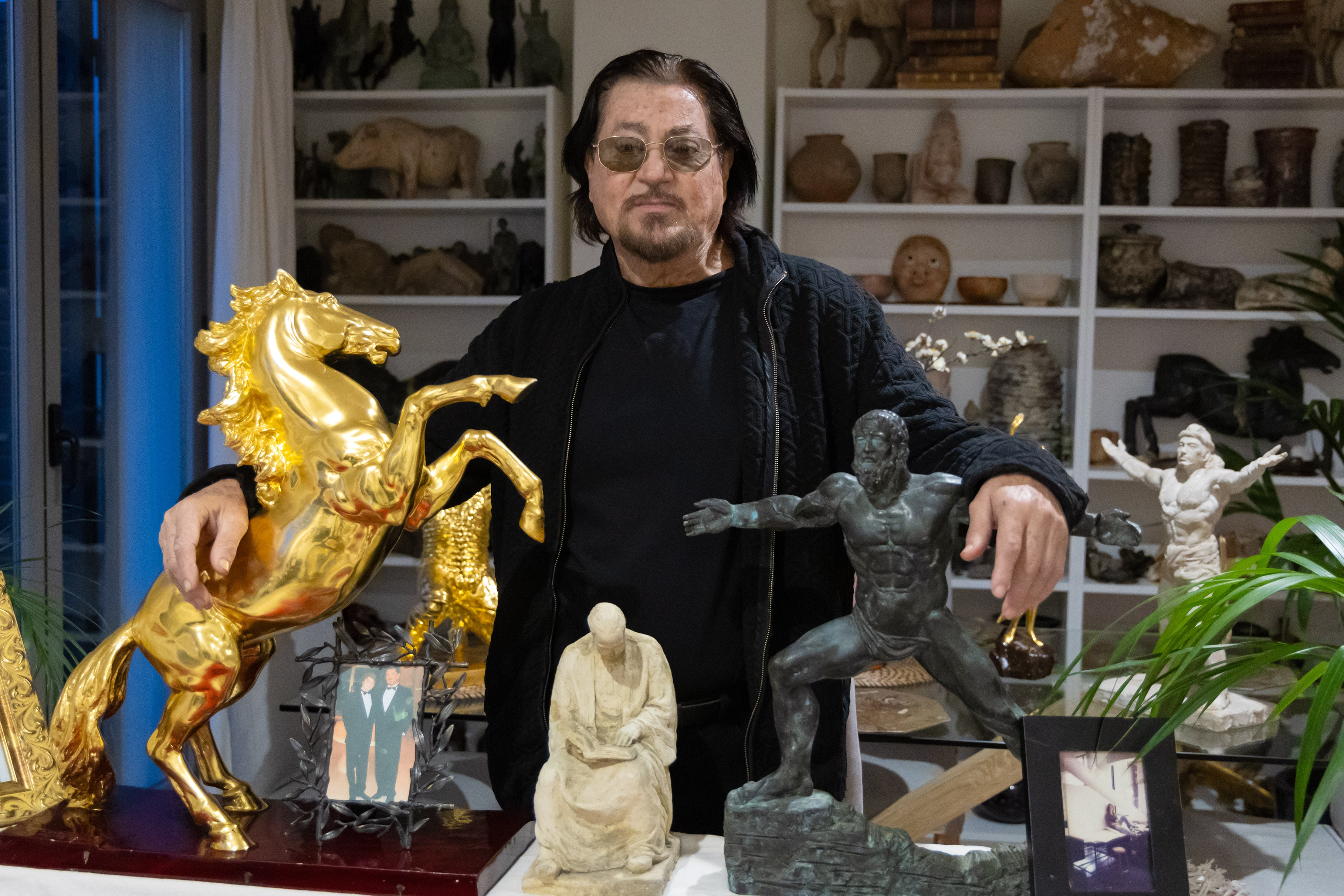 Ginés Serrán, artista autor de las estatuas de Neptuno y Venus de gran tamaño que van a instalar en la entrada del puerto de Málaga.