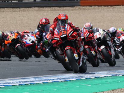 El piloto italiano Francsco Bagnaia lidera el Gran Premio de España de MotoGP este domingo en el Circuito de Jerez.