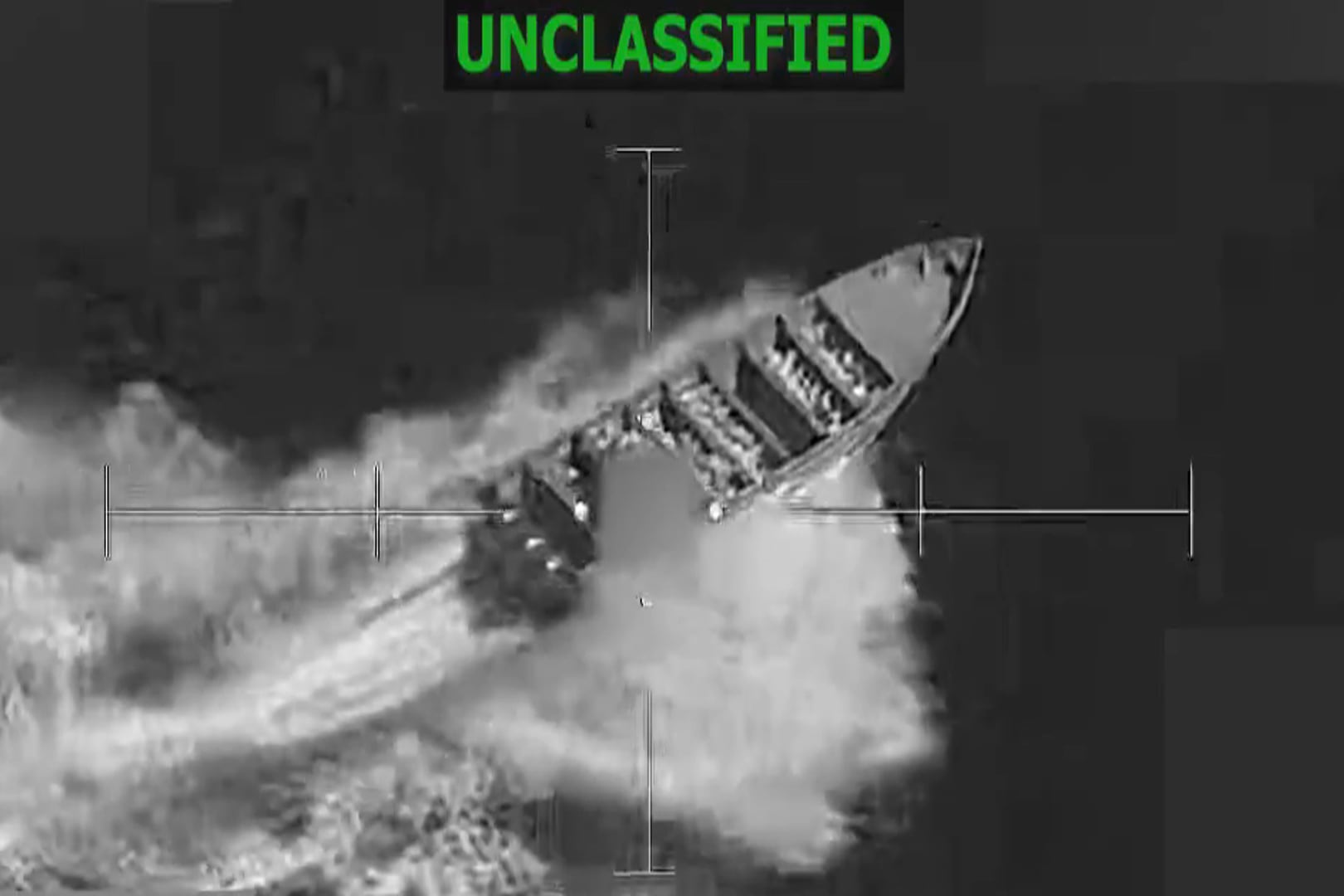 Petro sospecha que los cuerpos hallados en las playas de Colombia son de “lancheros bombardeados en el mar Caribe”