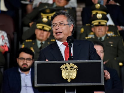 Gustavo Petro durante la toma de protesta de Henry Sanabria como director de la Policía Nacional en Bogotá, Colombia, el 19 de agosto 2022.