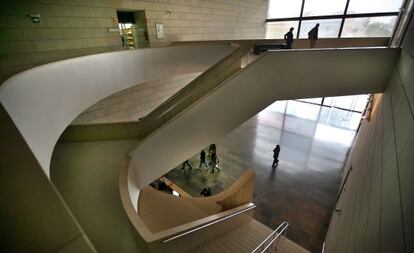 Vestíbulo del Institut Valencià d' Art Modern (IVAM).