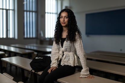 Chaymae, estudiante de Óptica de la UPC.