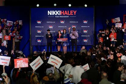 Nikki Haley saludaba el martes a sus seguidores tras las votaciones en Concord, New Hampshire.