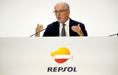 El presidente de Repsol, Antonio Brufau,  durante la junta de accionistas 2023.