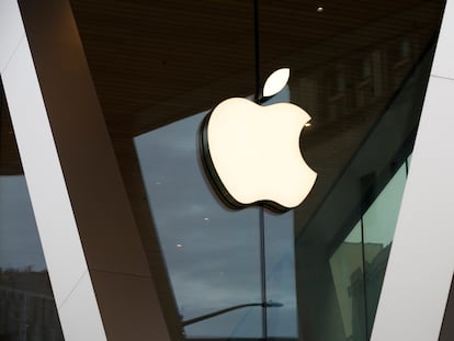 An Apple logo adorns the facade of the downtown Brooklyn Apple store on March 14, 2020, in New York.