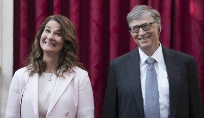 Bill y Melinda Gates, antes de ser galardonados con la Legion de Honor, en París (Francia) en 2017.