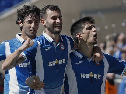 Granero, Gerard Moreno y Baptistao festejan la goleada del Espanyol.