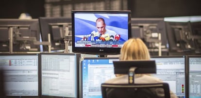 Un televisor en la Bolsa de Fr&aacute;ncfort.