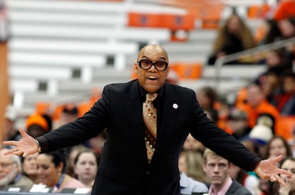 Quentin Hillsman, en su etapa de entrenador en el equipo de la universidad de Syracuse