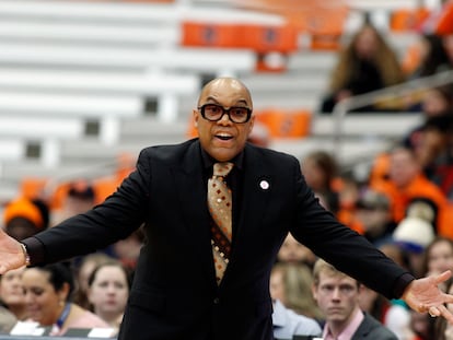 Quentin Hillsman, en su etapa de entrenador en el equipo de la universidad de Syracuse