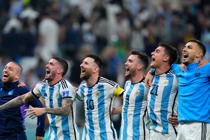 Argentina's Lionel Messi (10) and teammates celebrate after defeating Croatia 3-0 in a World Cup semifinal soccer match at the Lusail Stadium in Lusail, Qatar, Tuesday, Dec. 13, 2022. (AP Photo/Natacha Pisarenko)